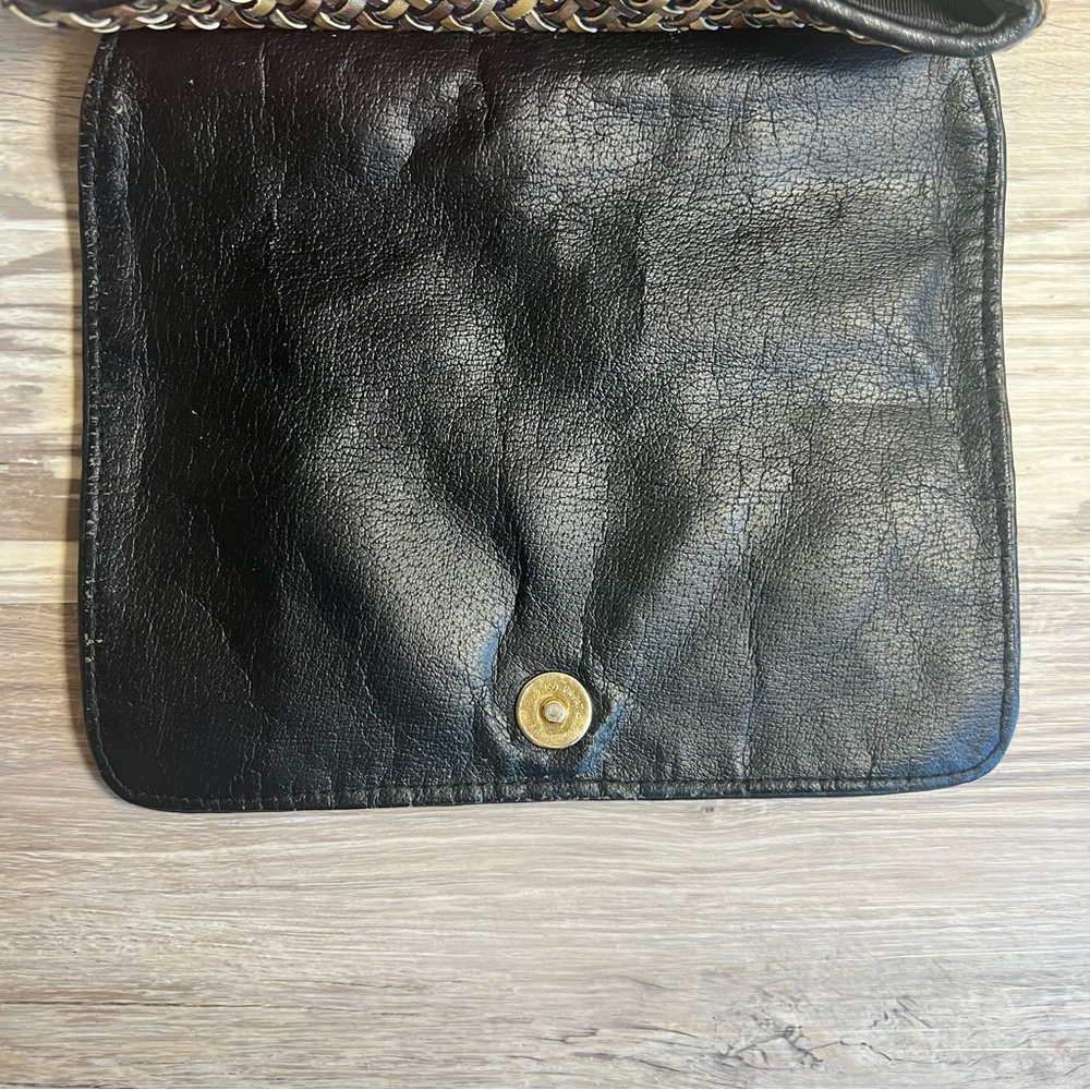 Elegant Woven Crossbody Bag with Tassel - REMARKABLE! - Picture 7 of 14